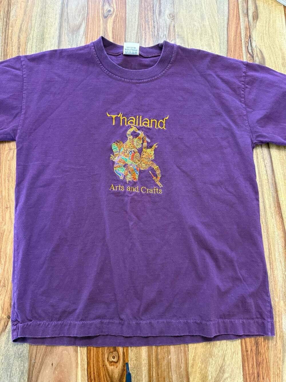 Vintage Thailand Arts and Crafts Embroidered Single Stitch T-Shirt